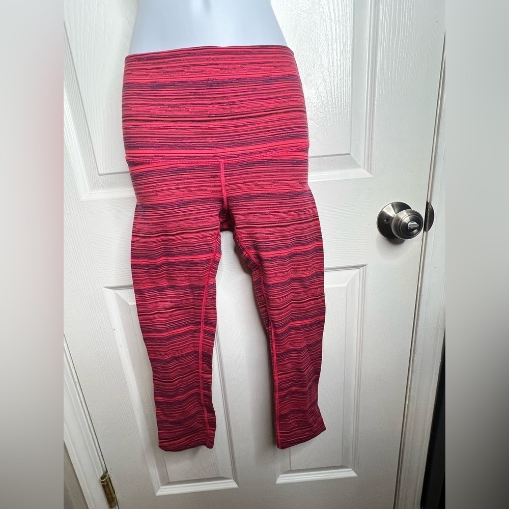 Lululemon Size 4 Wunder Under Crop Leggings Cyber Boom Juice Red Yoga Luon - Picture 8 of 16